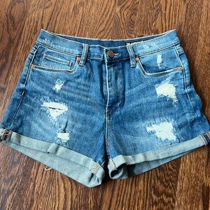 Blank NYC high rise Fulton short